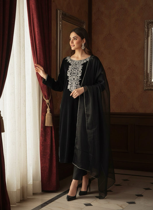 The Noir Velvet 3-Piece Set